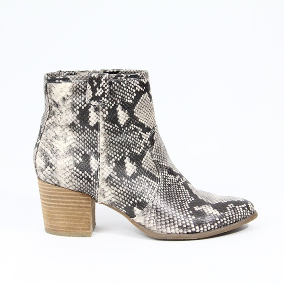 Carlos Santana Boots sz 10 Women Western Bootie Faux Leather Rowan snakeskin - Picture 2 of 9